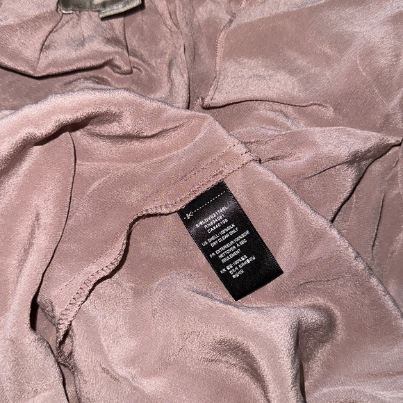 EUC 100%SILK Blouse 👚 - Picture 8 of 10